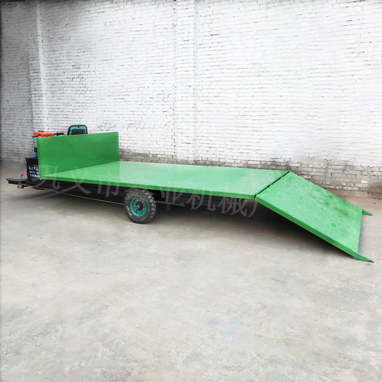 側(cè)板低工作面電動平板車 搬運(yùn)輕松方便 側(cè)板低工作面電動平板車 搬運(yùn)輕松方便